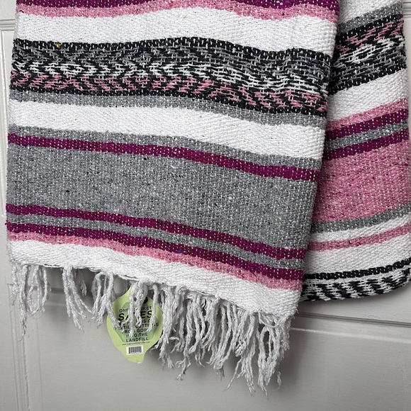 NWT Earth Ragz Southwestern Mexican Striped Falsa Throw Blanket Pink Tones - Picture 8 of 17